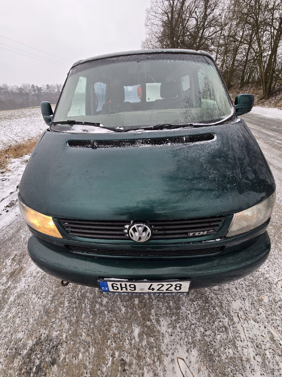 Prodám ND Volkswagen caravelle t4 2.5tdi 75kw acv 4x4 - 3