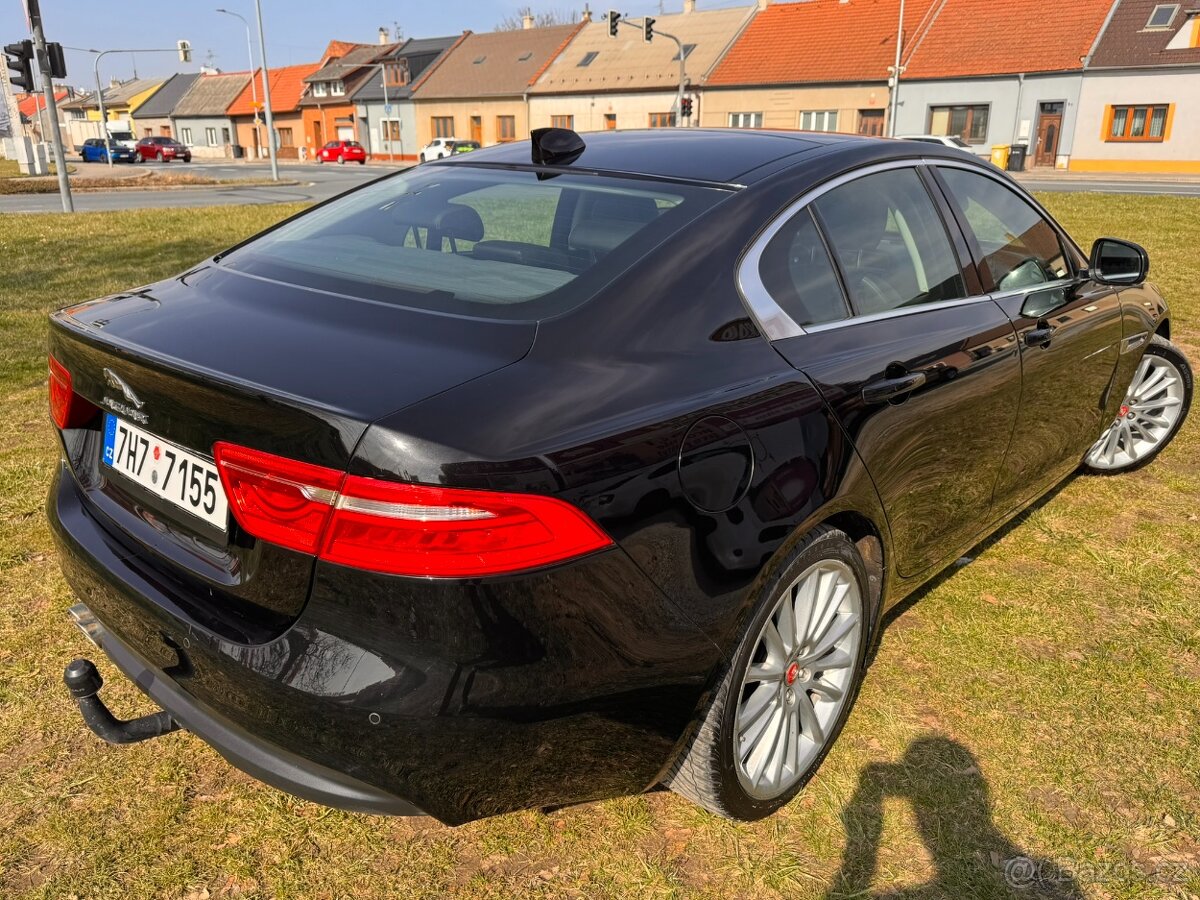 Prodám Jaguar XE 2.0D 132kw Max výbava HSE - Motor K.O. - 3