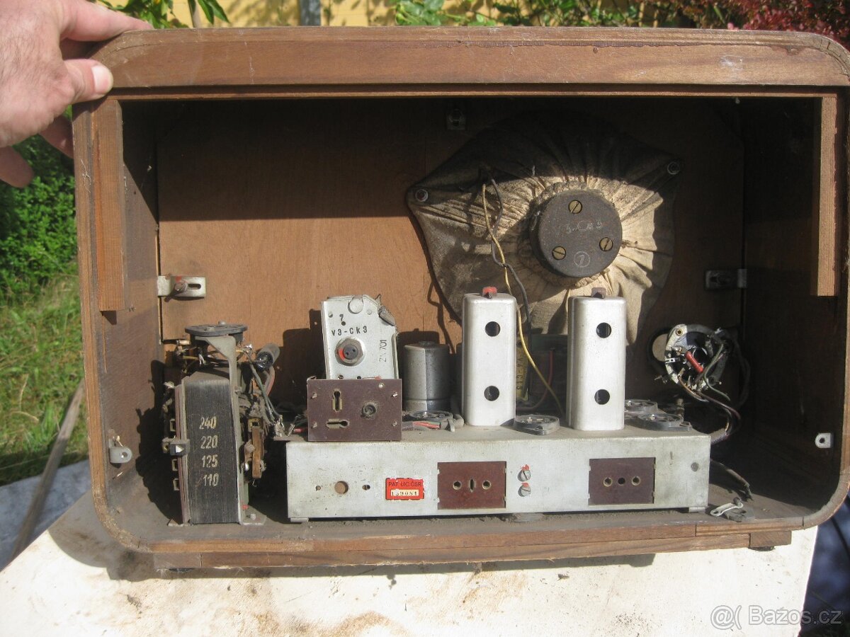 rádio TESLA Romance - 1948 500kč - 3