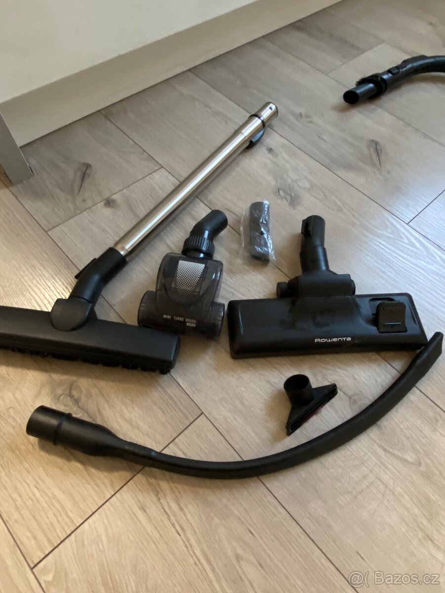 Bezsáčkový vysavač Rowenta RO4881EA Compact Power Cyclonic - 3
