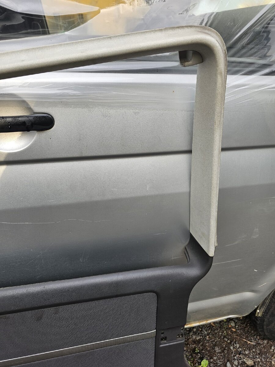 Oplastování šoupaček VW T5 T5.1 - 3