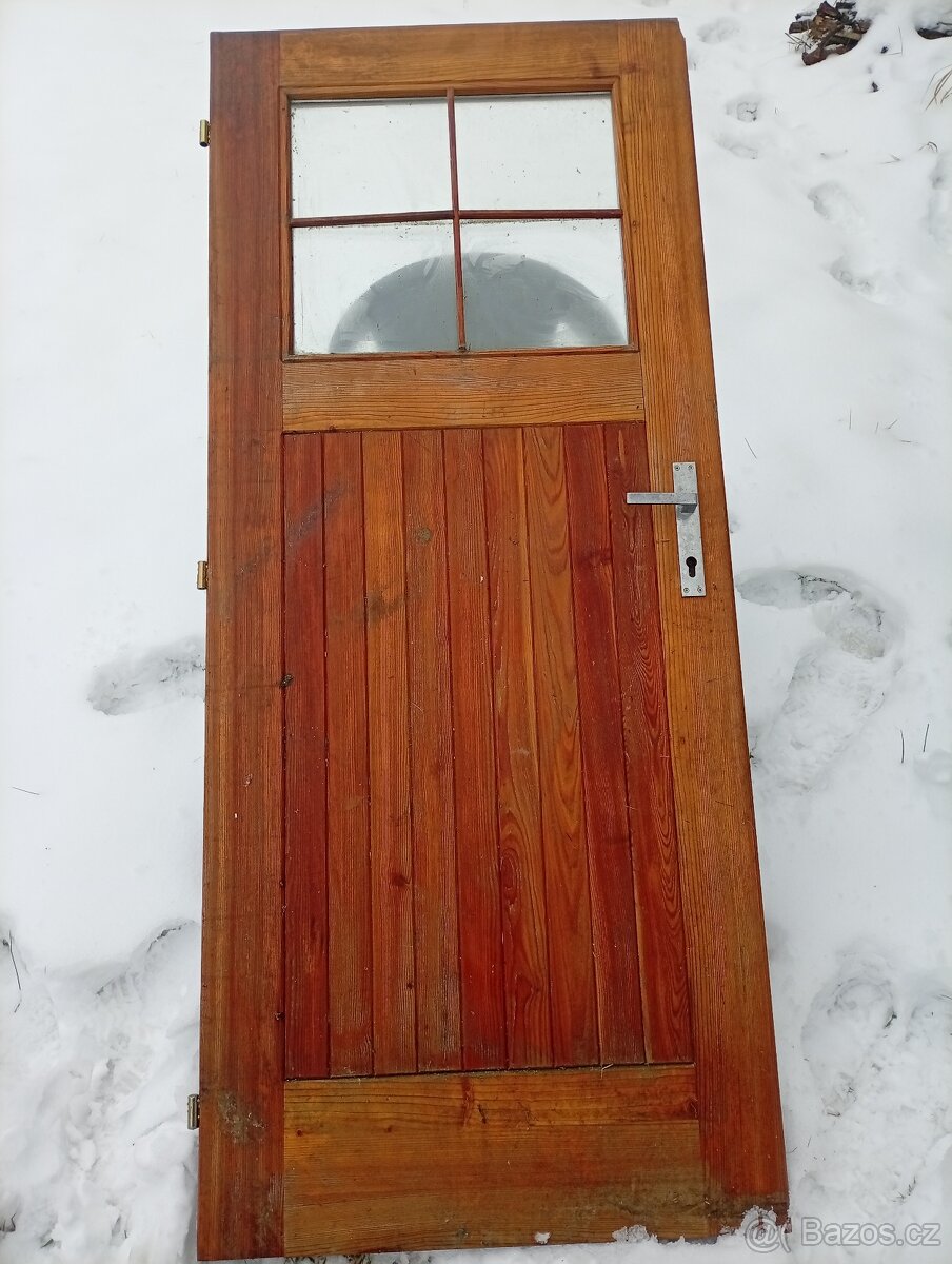 Dřevěné dveře, okno oboustranné - 3