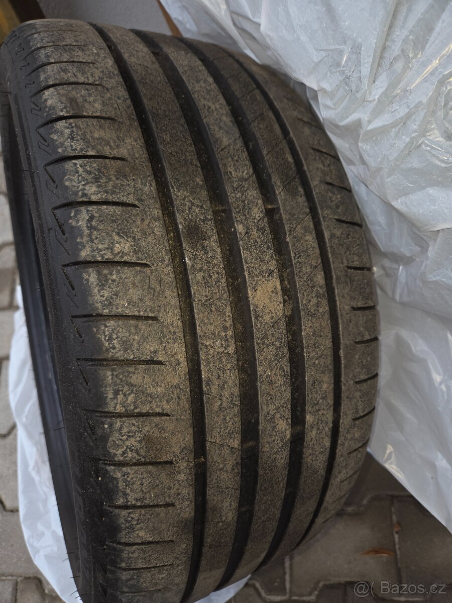 225/45 R18 , 255/40 R18 - 3
