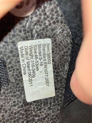 Dětská lyžarská přilba a brýle - 3