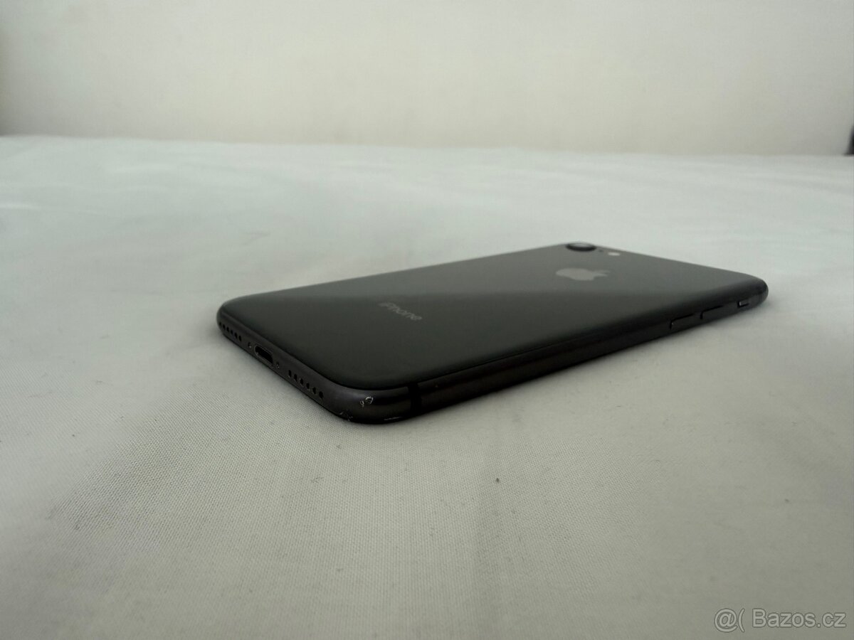 IPhone 8 64gb černá. - 3