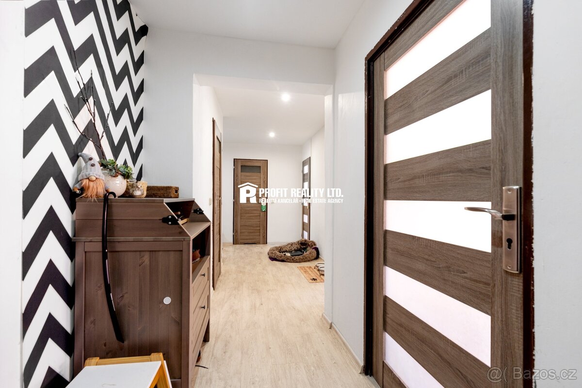 Prodej bytu 4+1 85 m², Slaný, ev.č. 100941 - 3