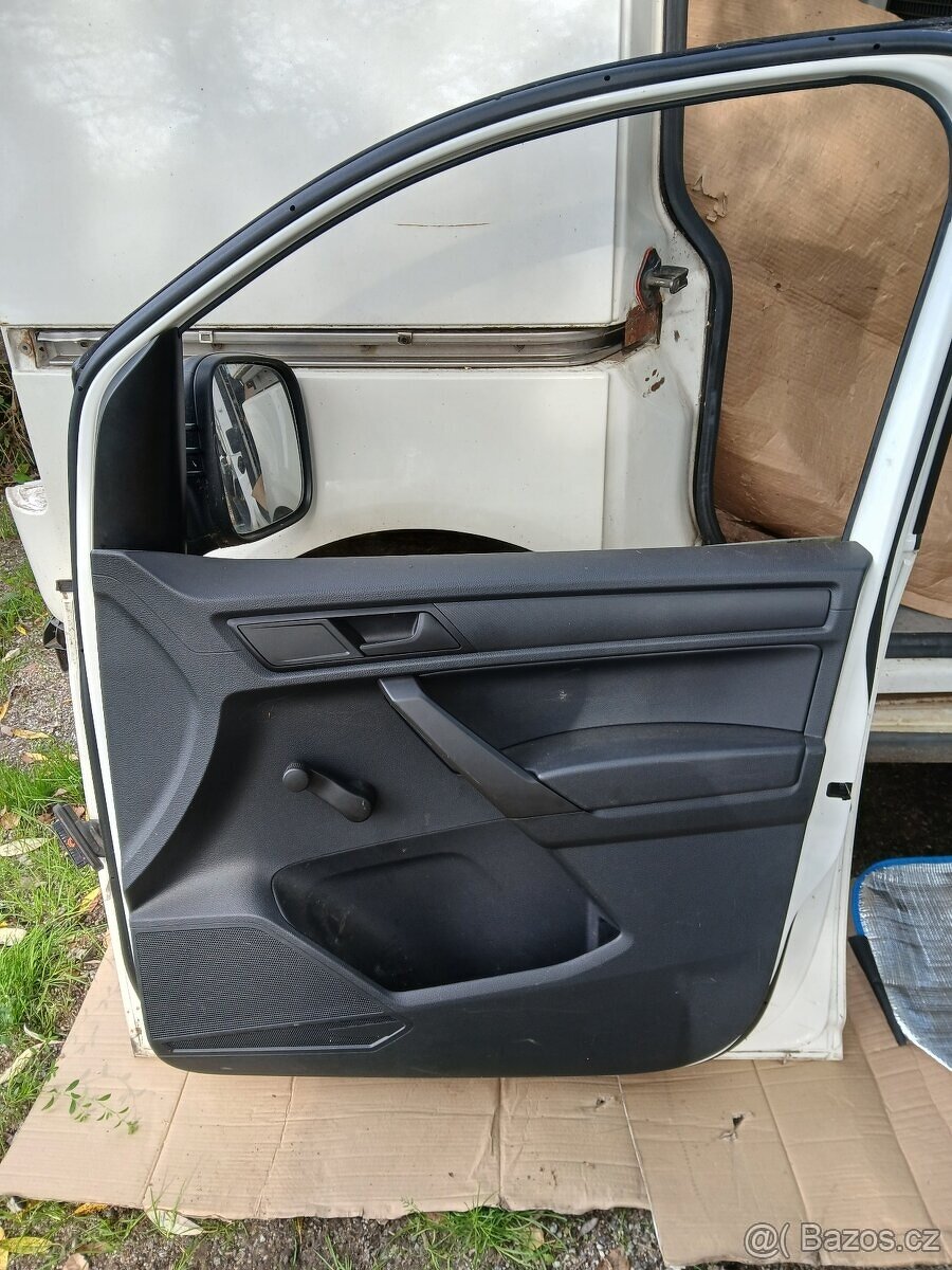 Prodám pravé přední dveře VW Caddy mk4 - 3