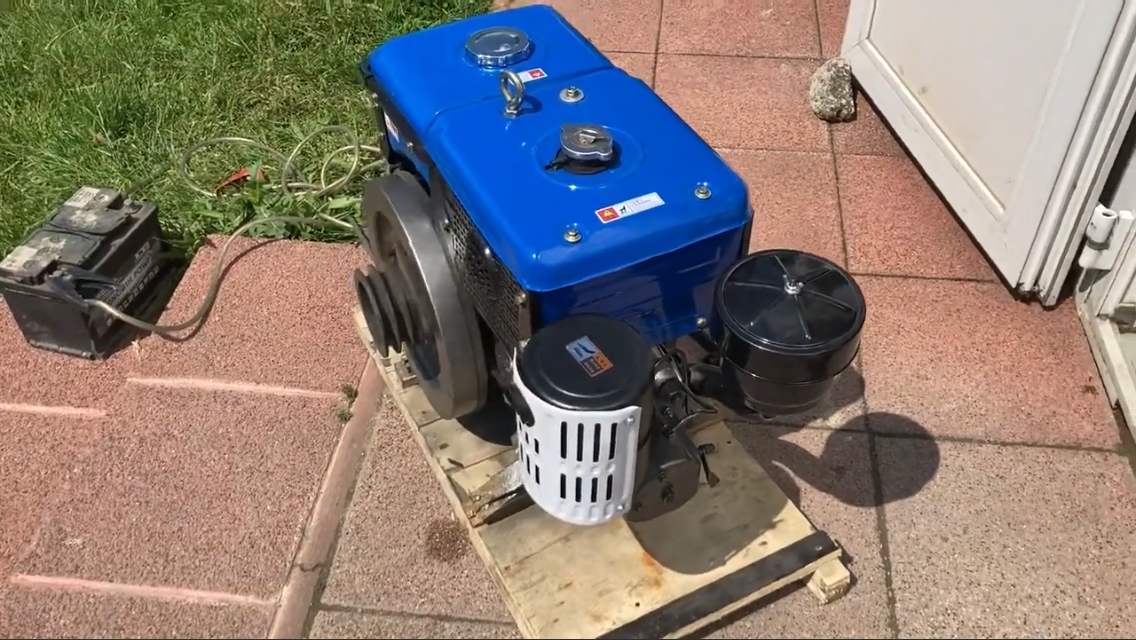 Dieselovy motor 13 koni - 3