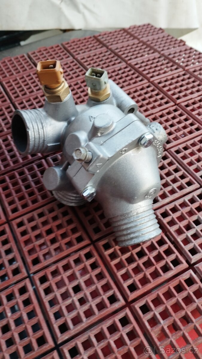 Domek termostatu motor M20 - 3