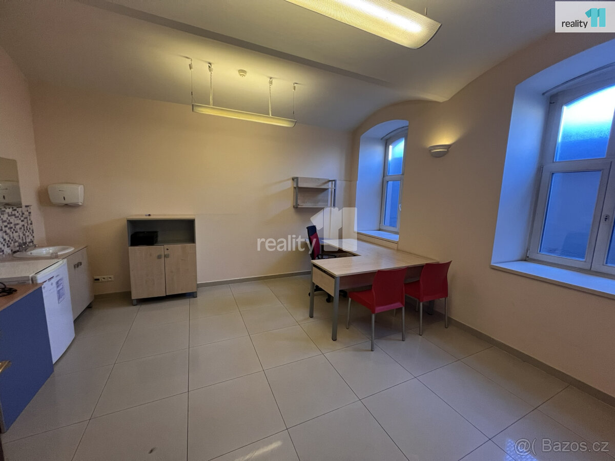 Pronájem obchodního prostoru 147m2 - 3