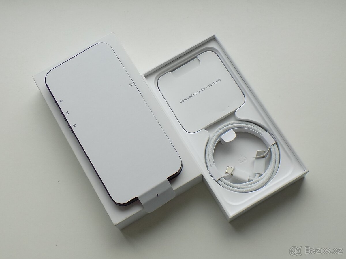 Apple iPhone 15 Pro 256GB Černý titan - ZÁRUKA - NEPOUŽITÝ - 3