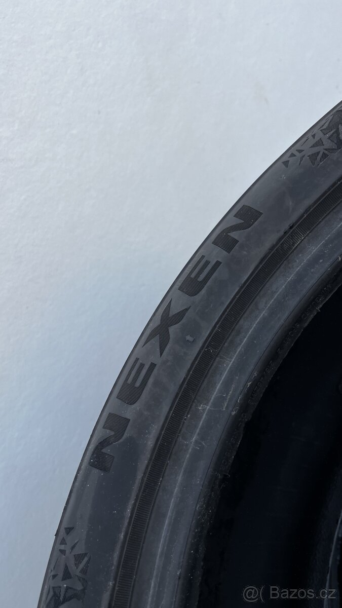 2x - zimní pneu - 215/45 R18 93V - NEXEN - 6.5mm - 3