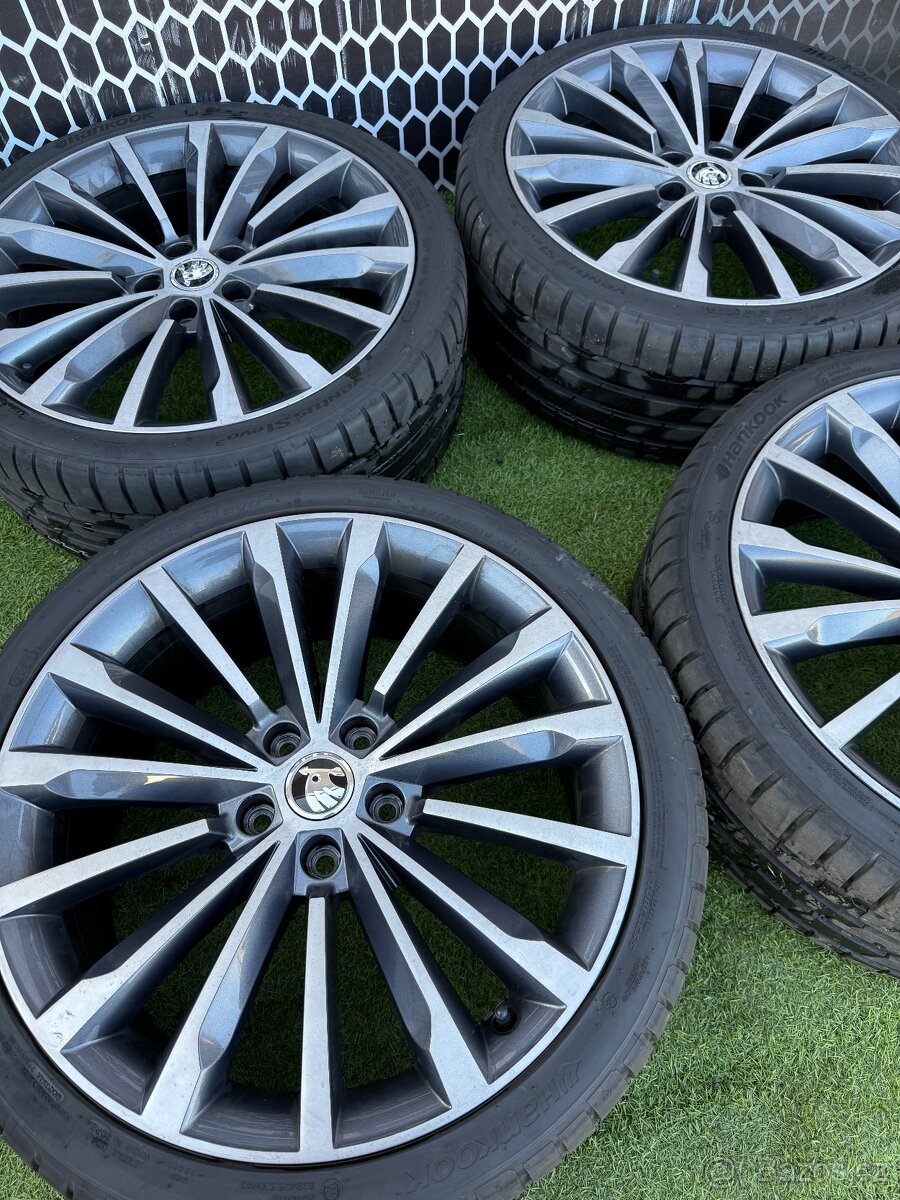 Škoda Superb - Trinity - ORIGINÁLNÍ LETNÍ SADA - 3