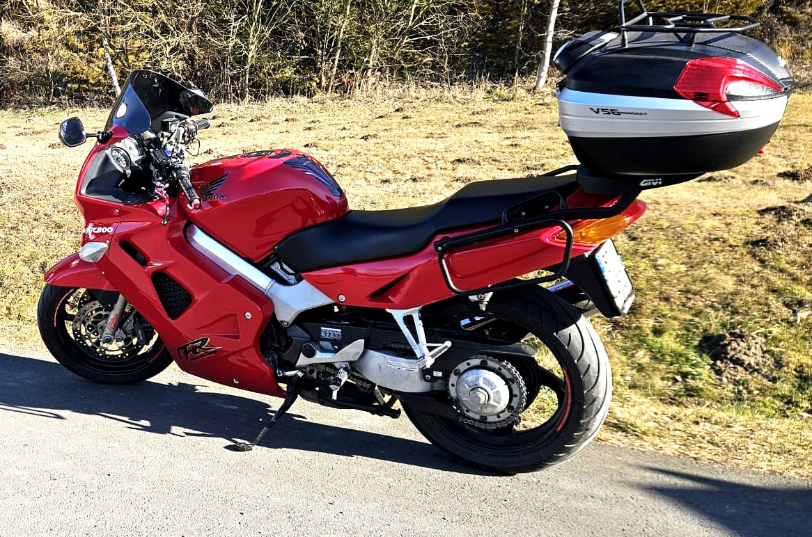Honda VFR800FI - 3