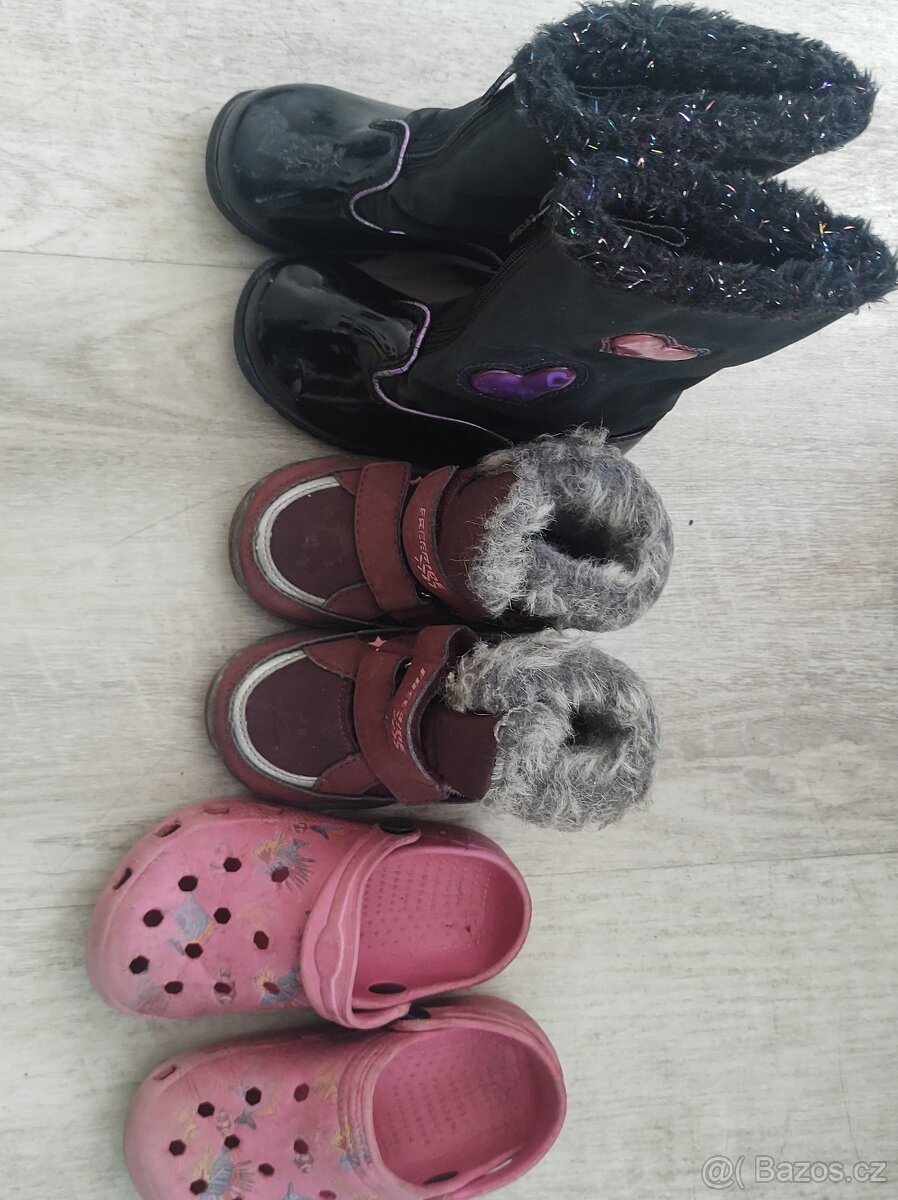Dětské boty různé velikosti - 3