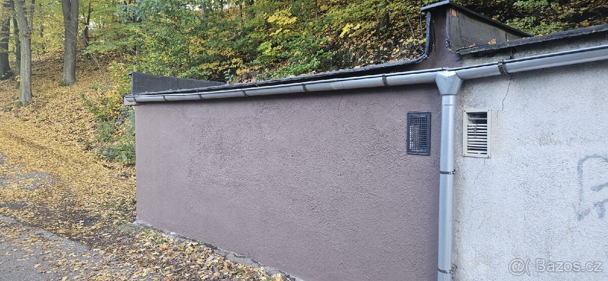 Garaz u sidliste Broumovska - 3