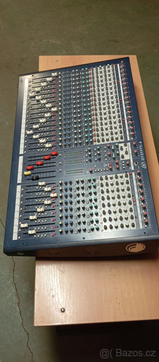 Soundcraft LX7ii - 3