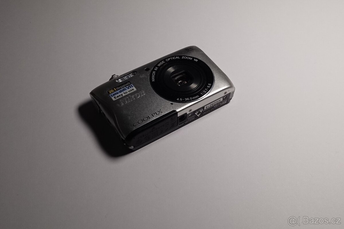Nikon Coolpix S3700 - 3