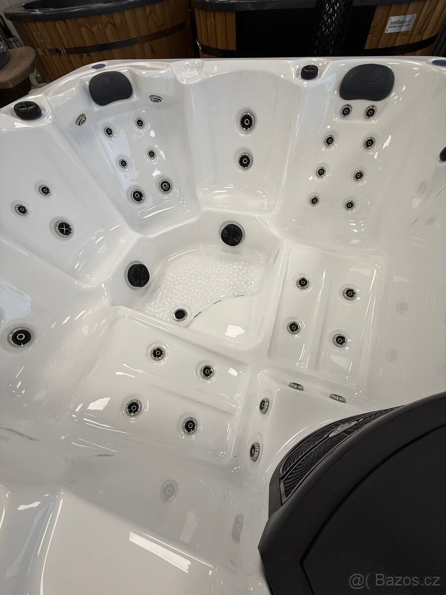 Vířivka Trento - 3