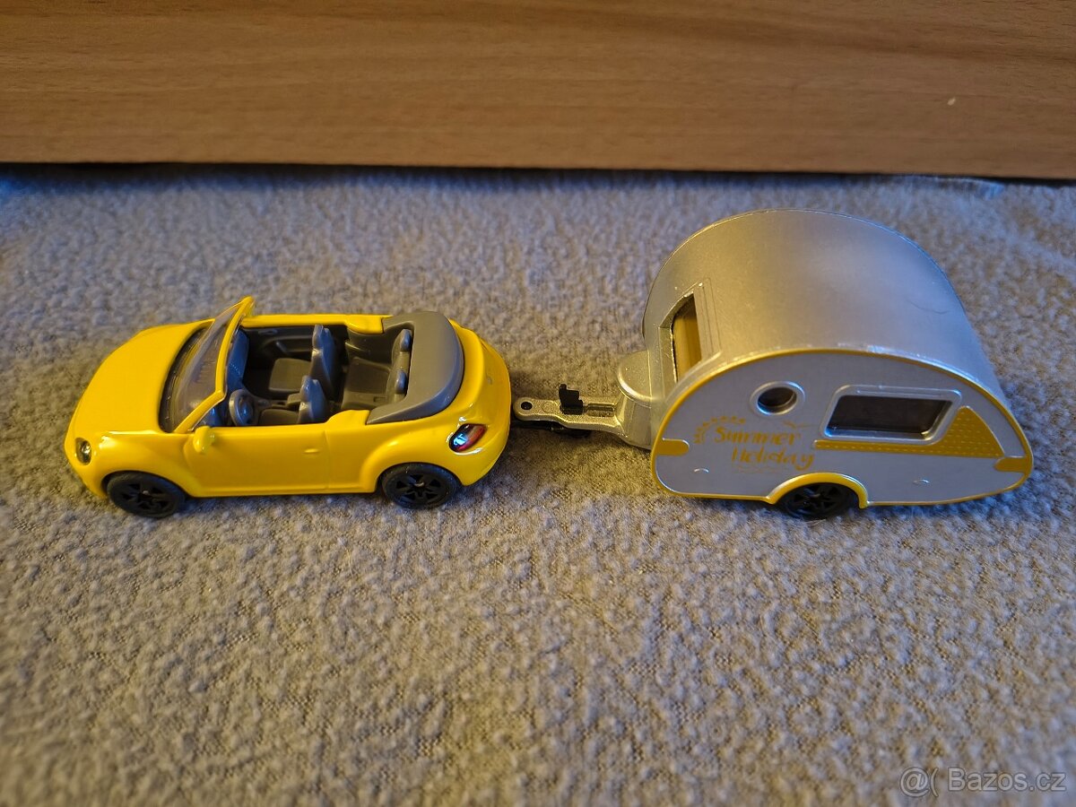 Siku 1629 auto s obytným přívěsem - 3