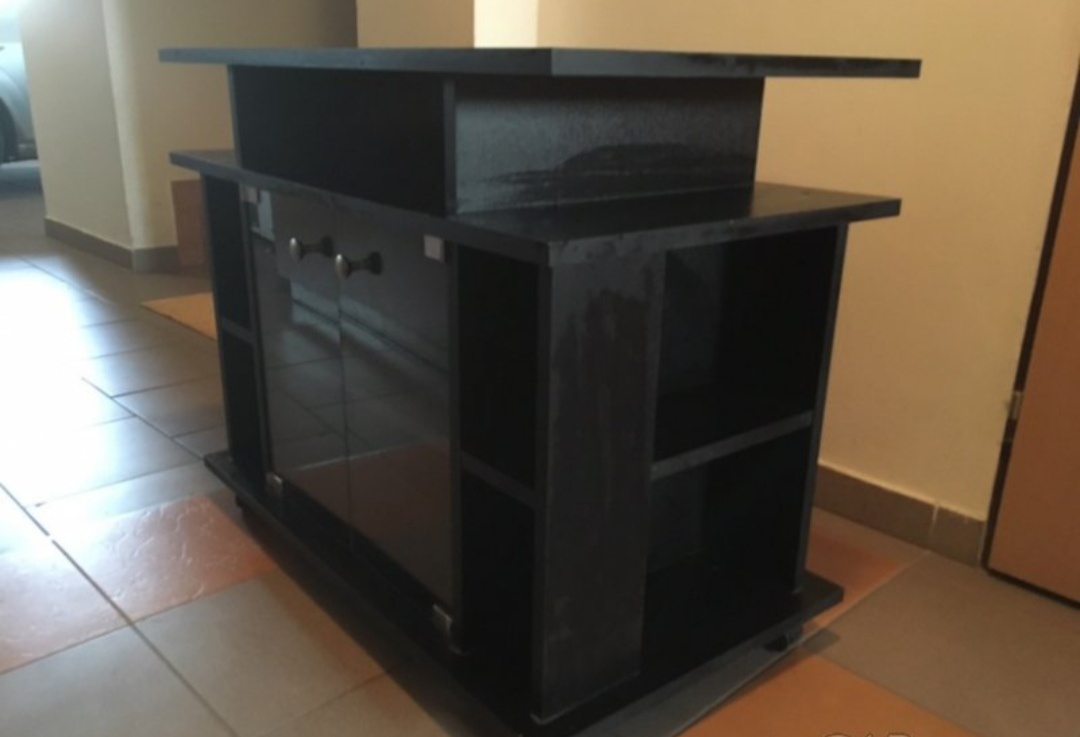 Televizní stolek - 3