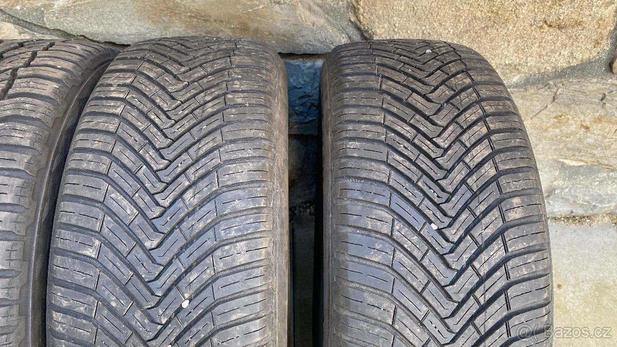 Prodám 4ks celoročních pneu 205/55/16 - 3