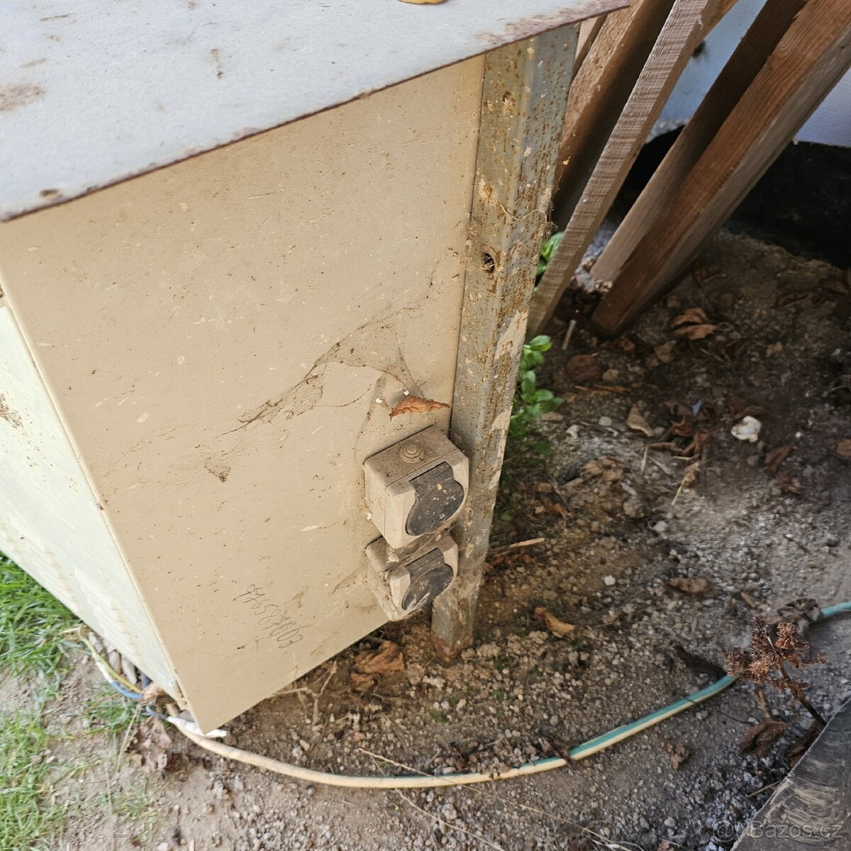 Stavební rozvadeč - 3