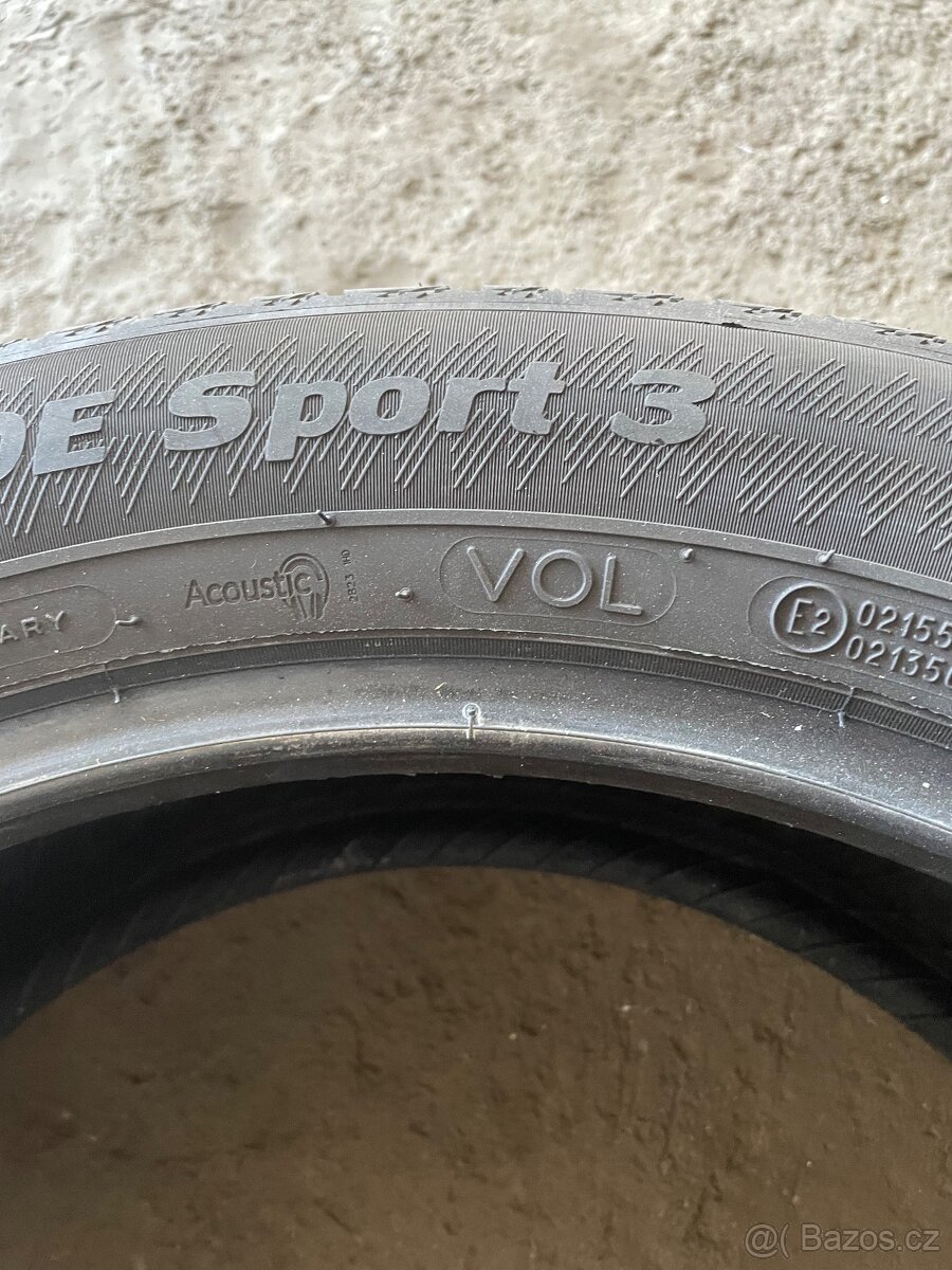 Pneu 235/50R19 - 3