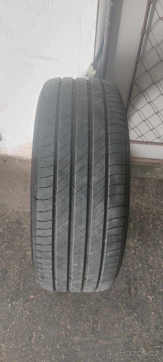 Michelin 215/55 r 18 jako nové najeto jen 6.000km - 3