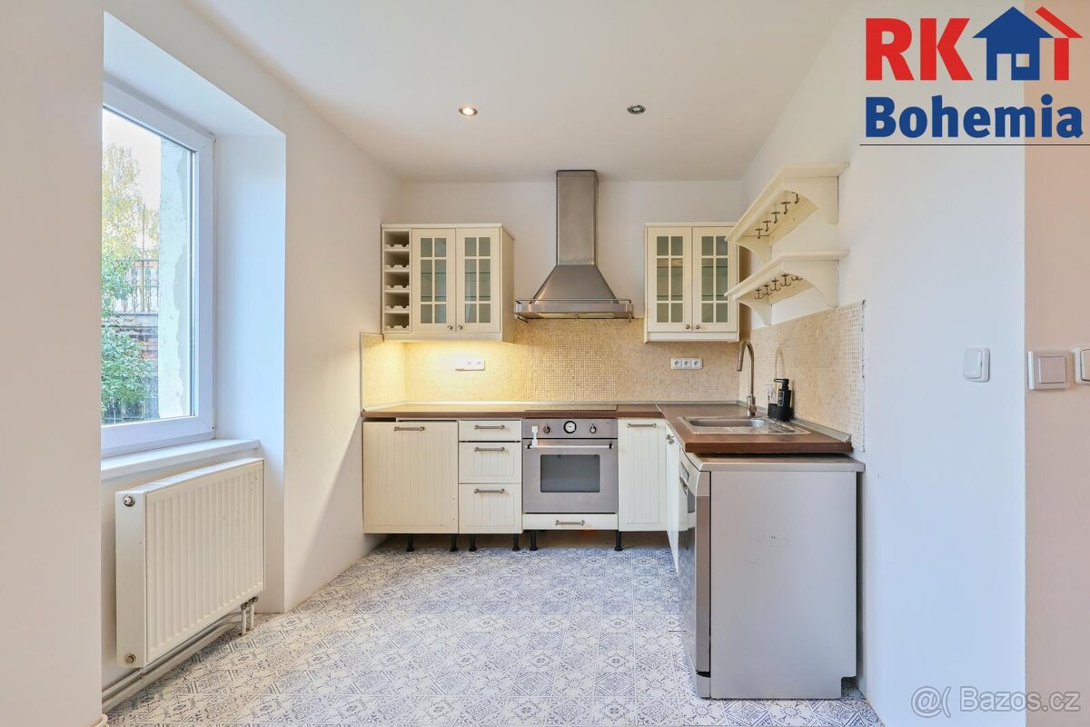 Pronájem bytu 3+1 u centra města Český Brod, v ulici Masaryk - 3