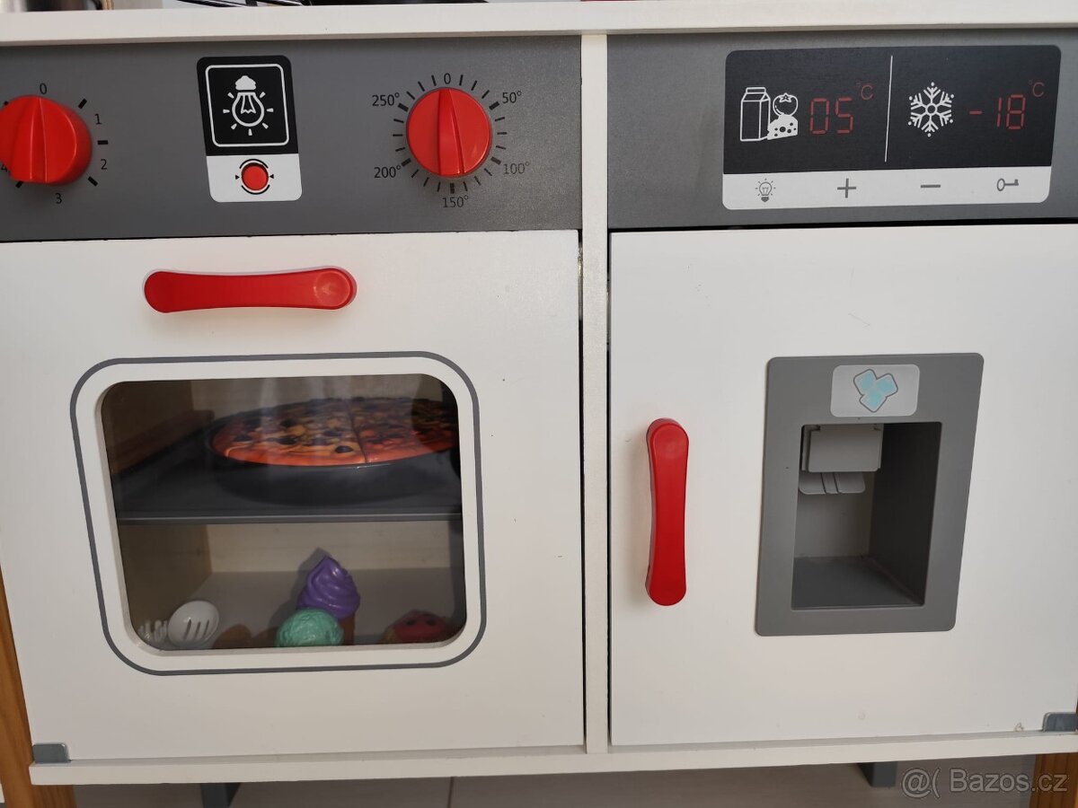 Dřevěná dětská kuchyňka - 3