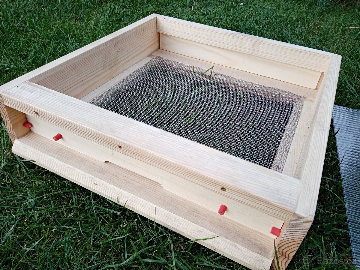 Včelí úly a sestavy - 3