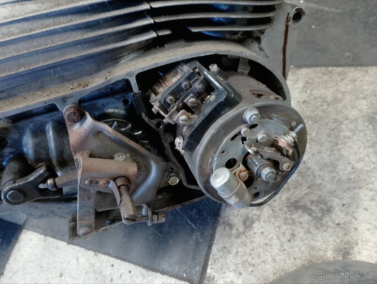 ČZ 175 motor - 3