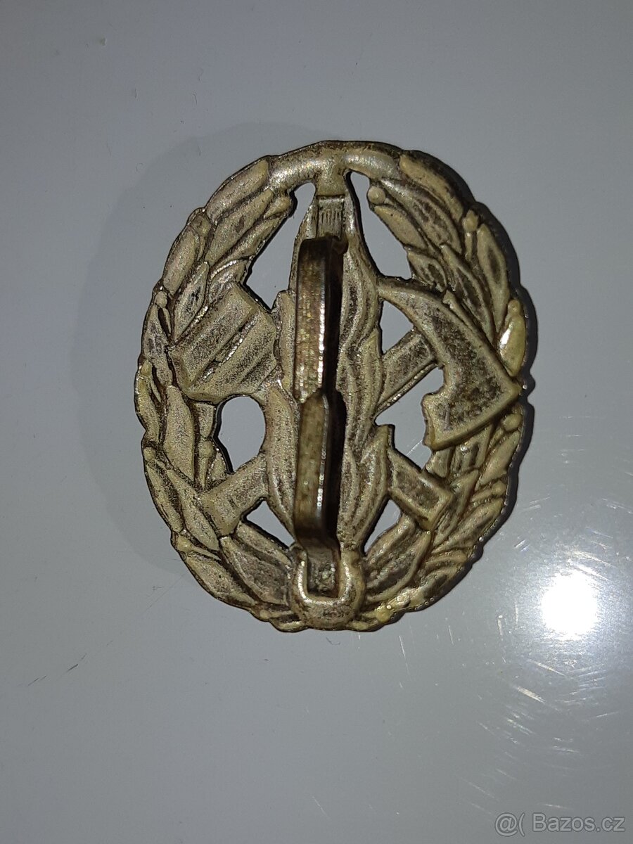 Hasičské odznaky. - 3