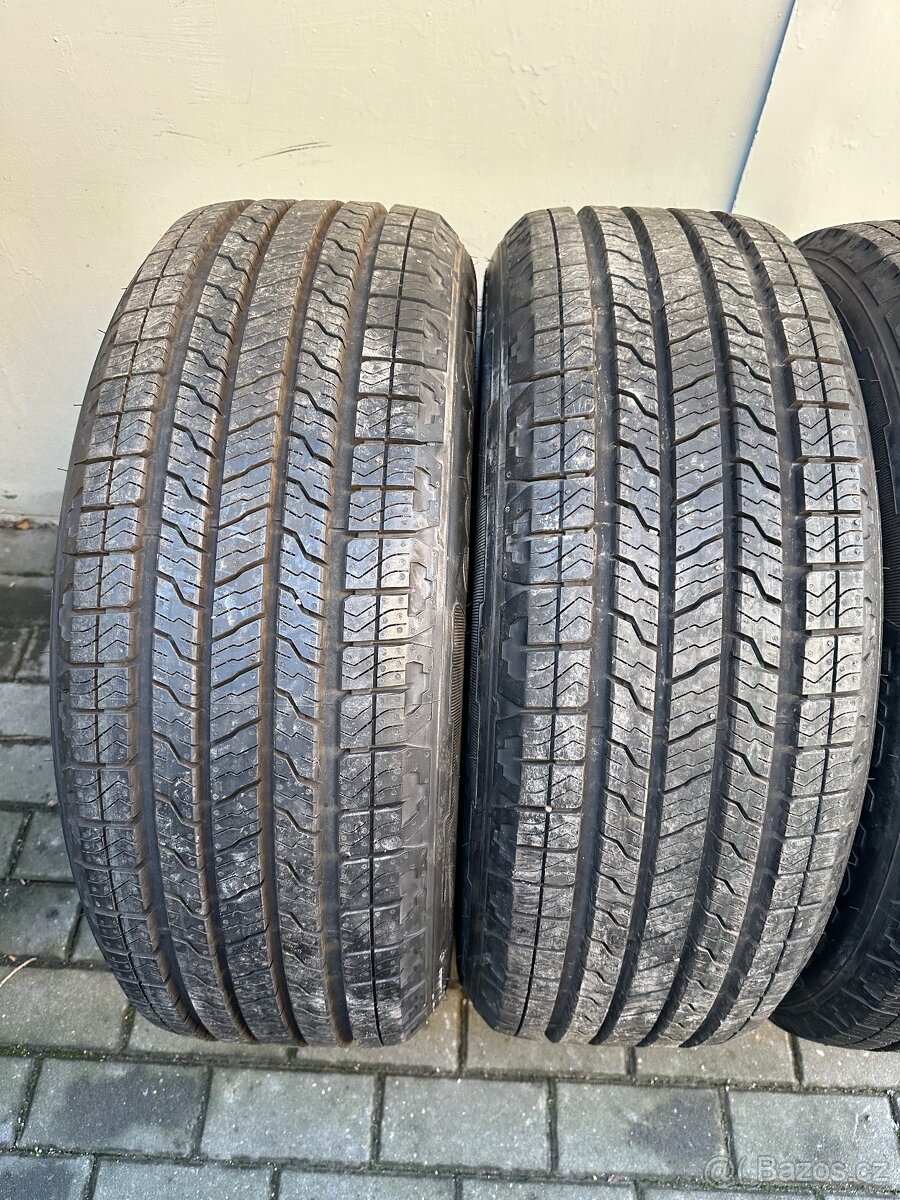 Nové pneu / SUV Good Year / Ford / Amarok 255/55 r20