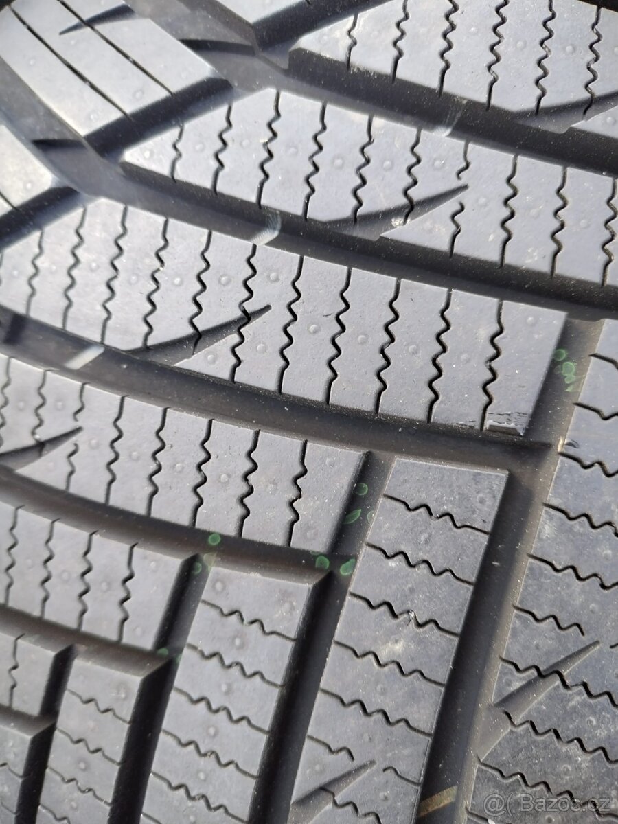 245/45/18 zimni pneu IMPERIAL 245/45 R18 - 3