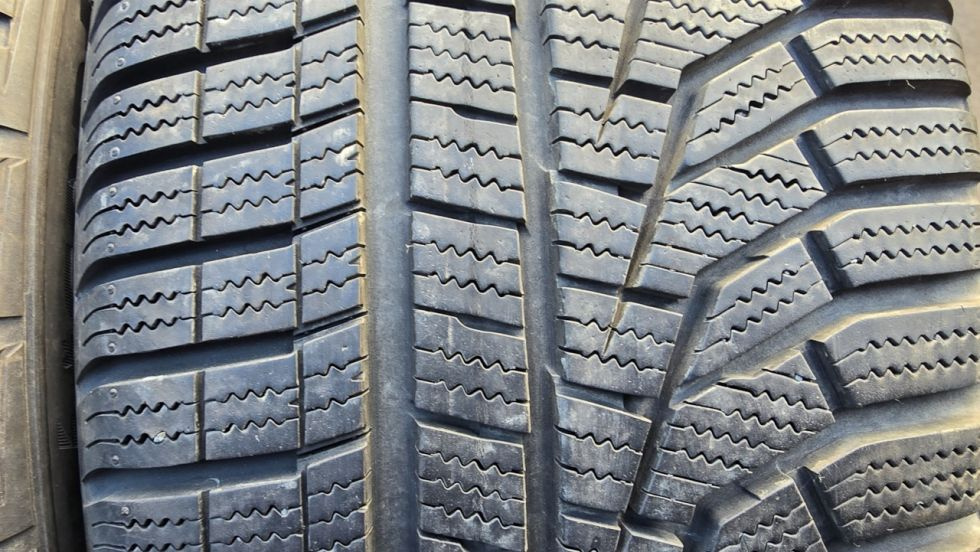 Zimní pneu 225/40/18 Hankook - 3