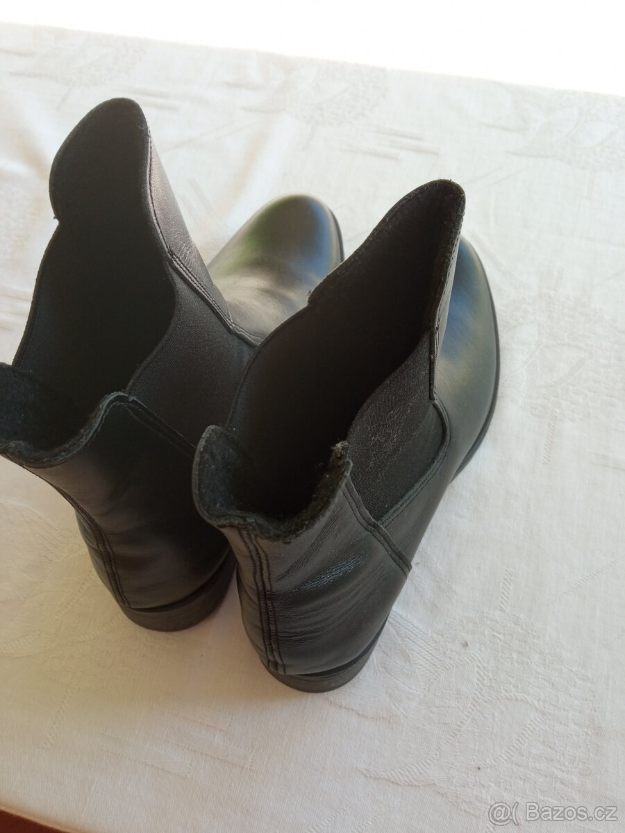 Černá dámská kotníková obuv - 3