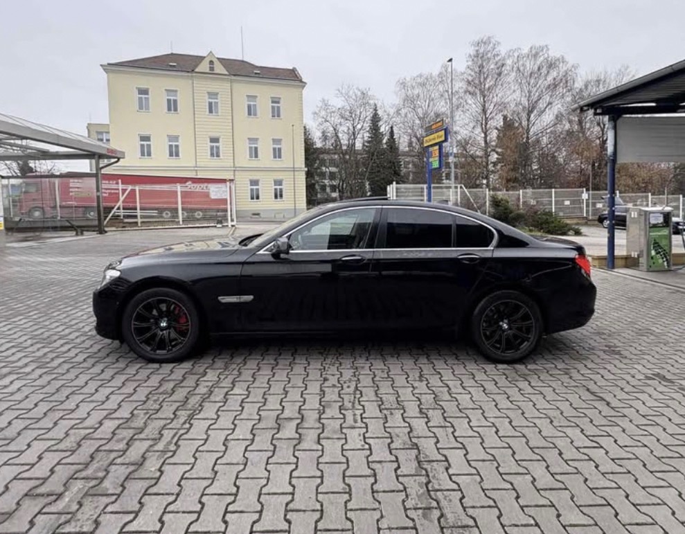 BMW f01 730d 180kw - 3