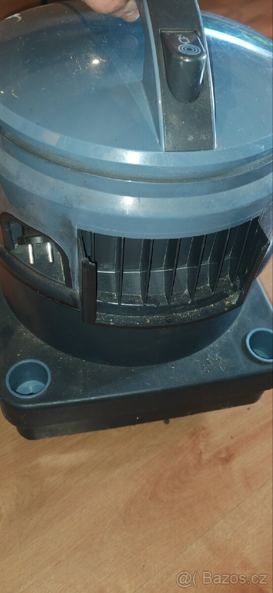 Vysavač Philips Triathlon 1400W - 3