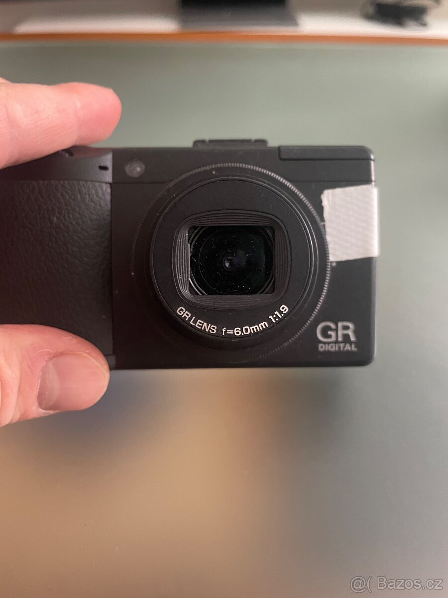 Ricoh GR Digital III (nefunkční objektiv) - 3