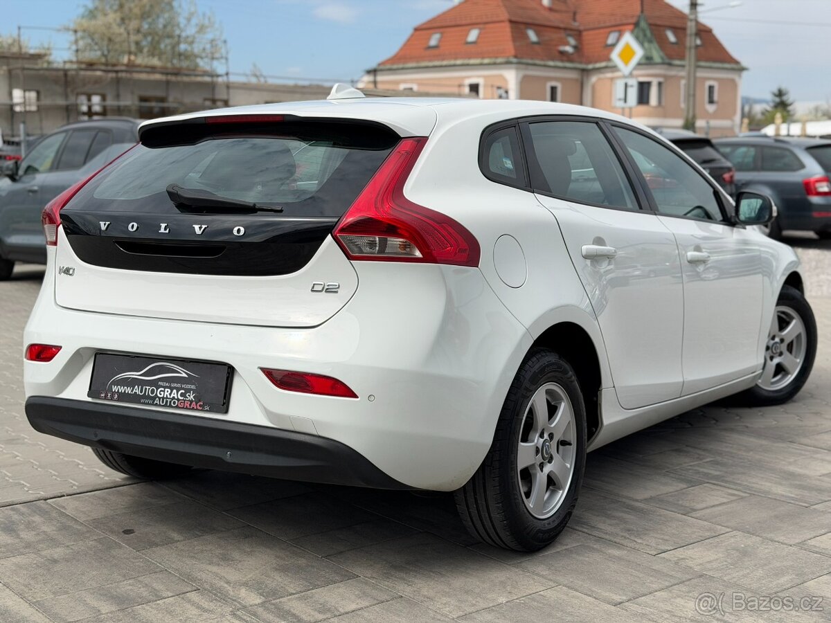 Volvo V40 D2 Momentum - 3