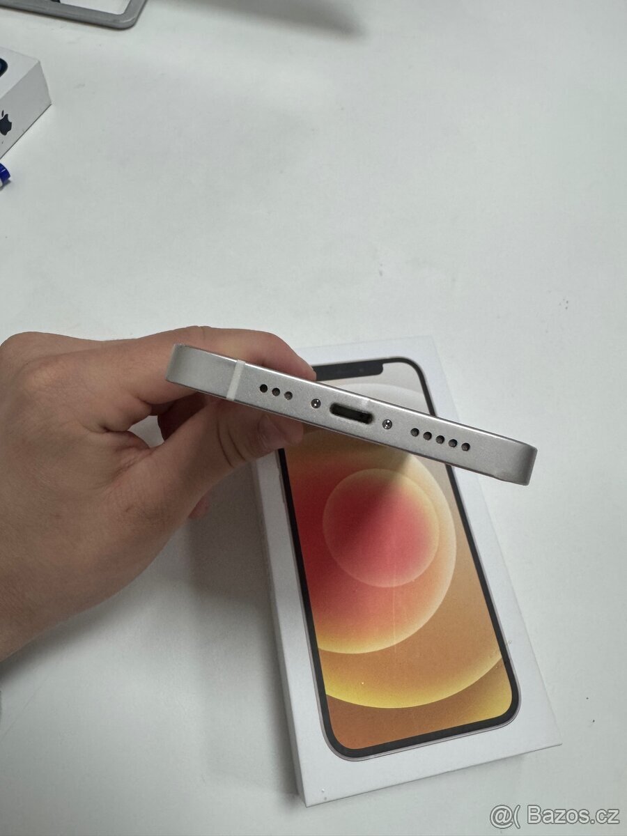 iPhone 12 - 3