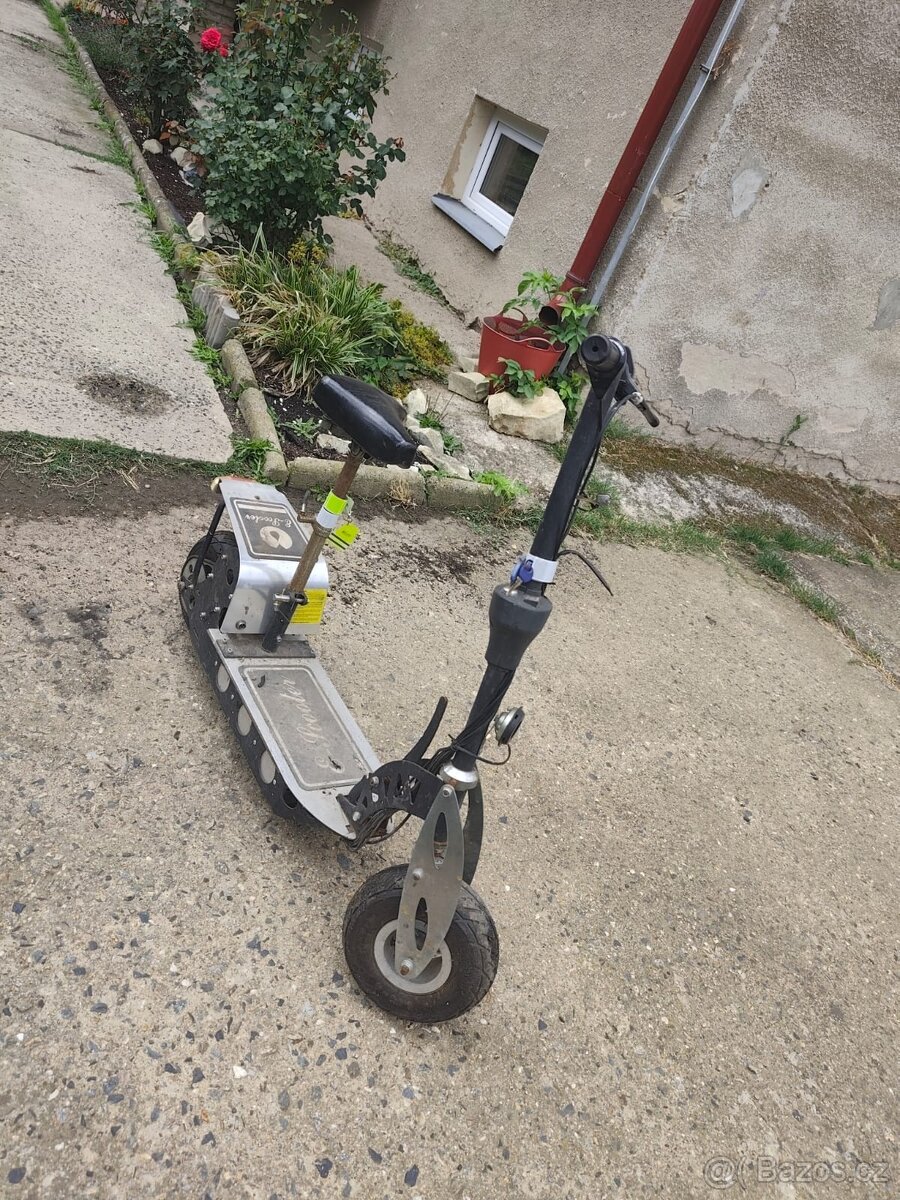Elektrická koloběžka E-Scooter - 3