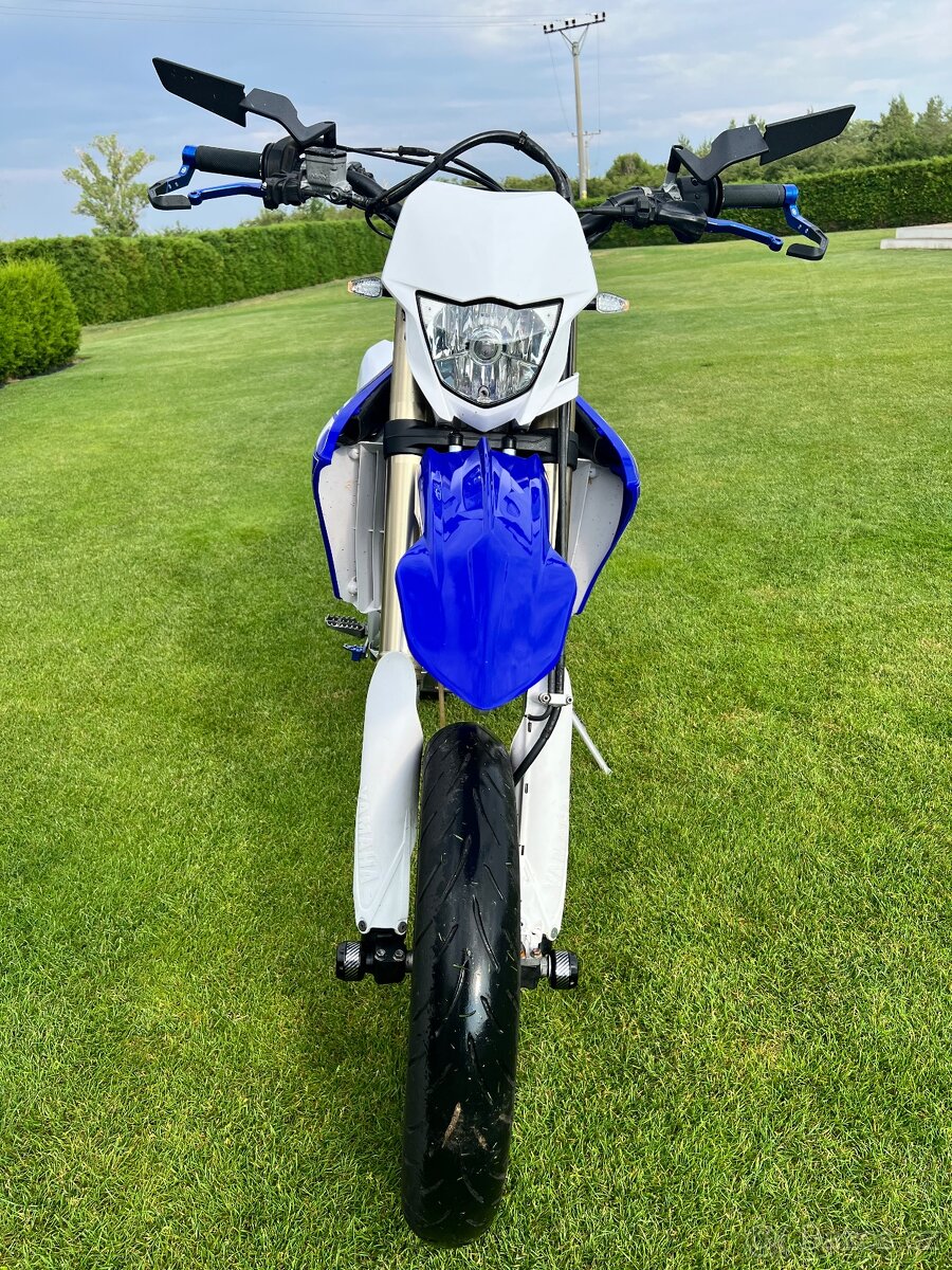 Yamaha WR450 supermoto