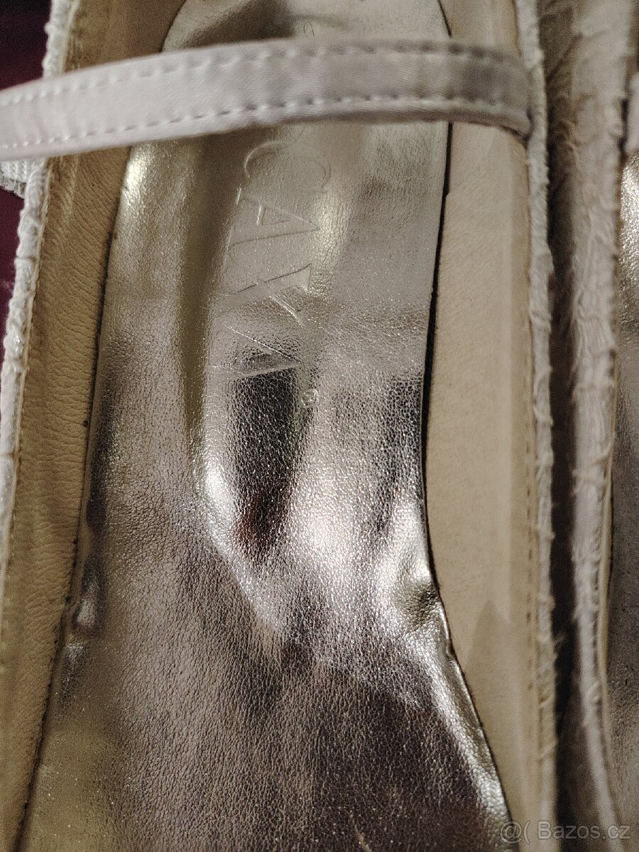 Bílé svatební/plesové lodičky vel.40 - 3