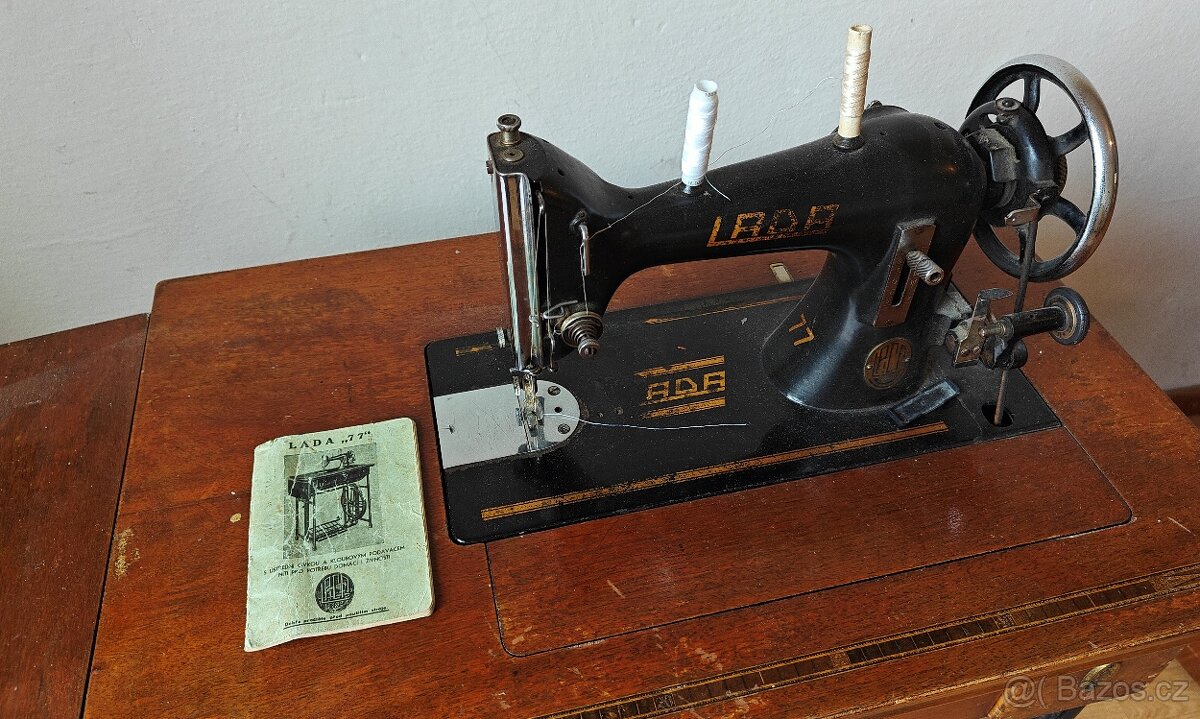 2x šicí stroj daruji za odvoz - 3