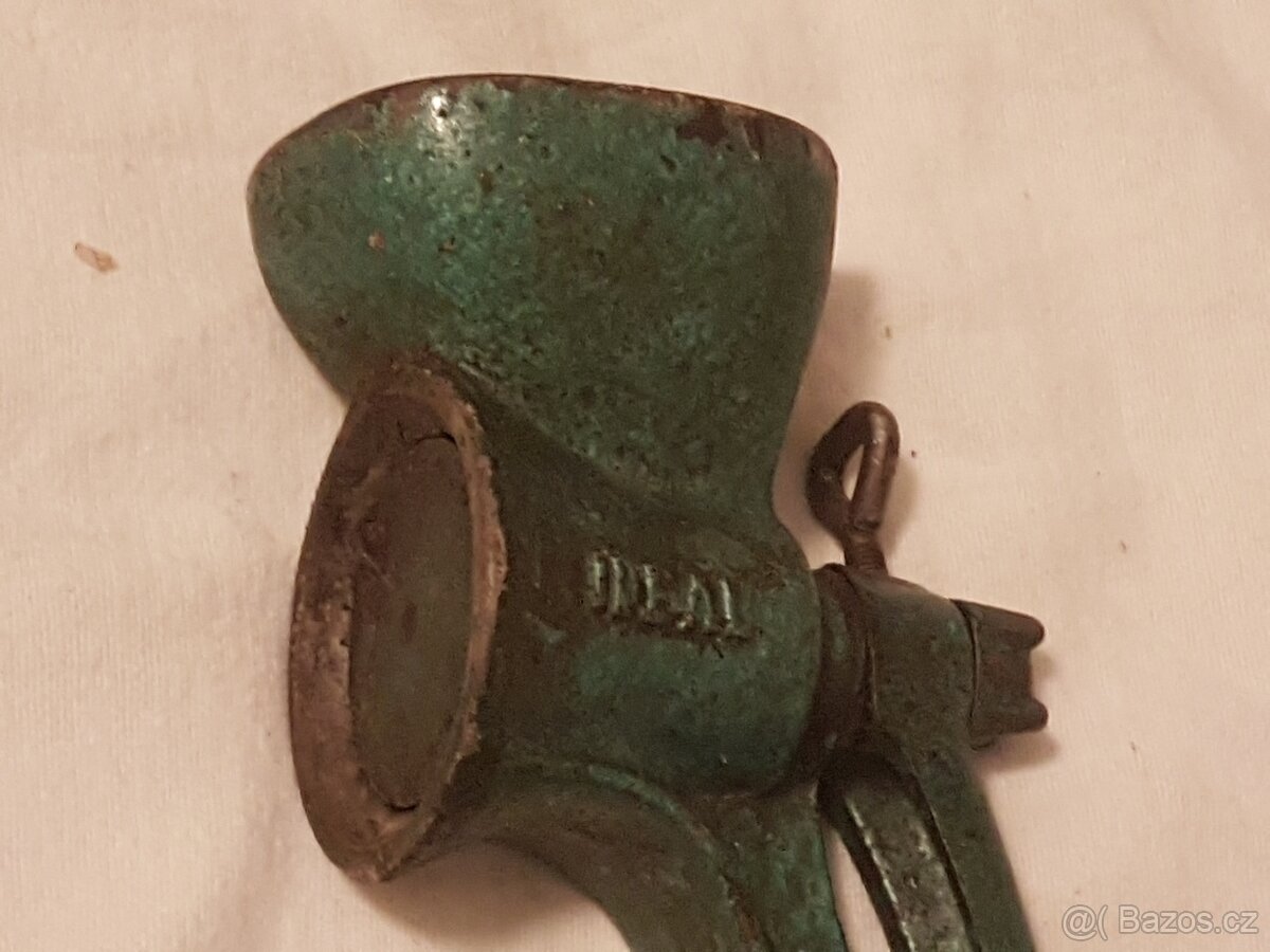 mlýnek na mák zn.IDEAL - 3