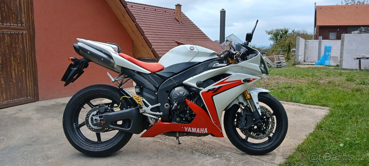 yamaha r1 r.v.2007 - 3