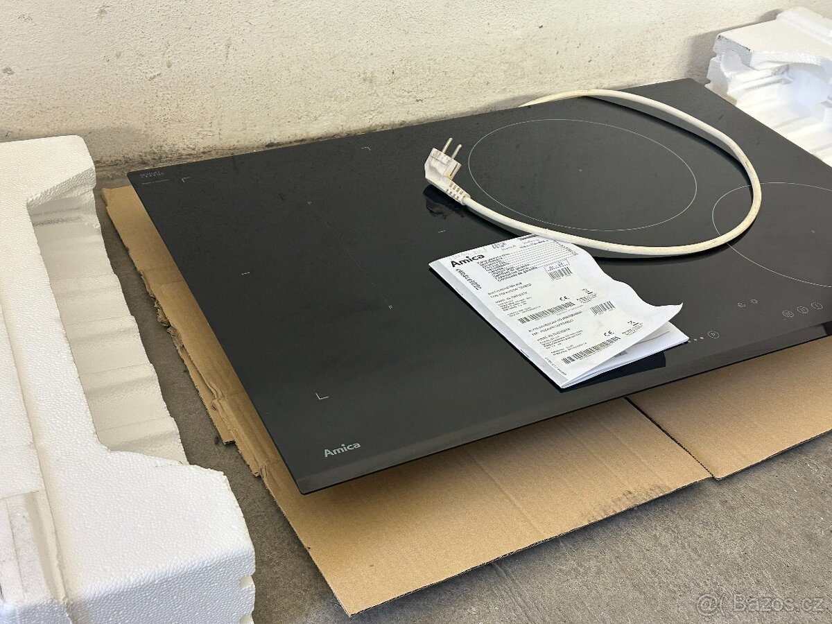 vestavná indukční deska AMICA - větší rozměry 77 x 52 - 3